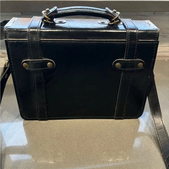 Vintage box bag. Black. Great condition. - Picture 4 of 8